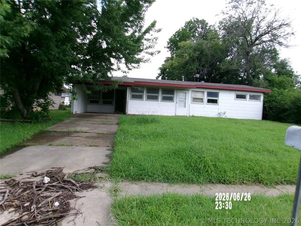 423 Lahoma Drive , Bartlesville, OK 74003