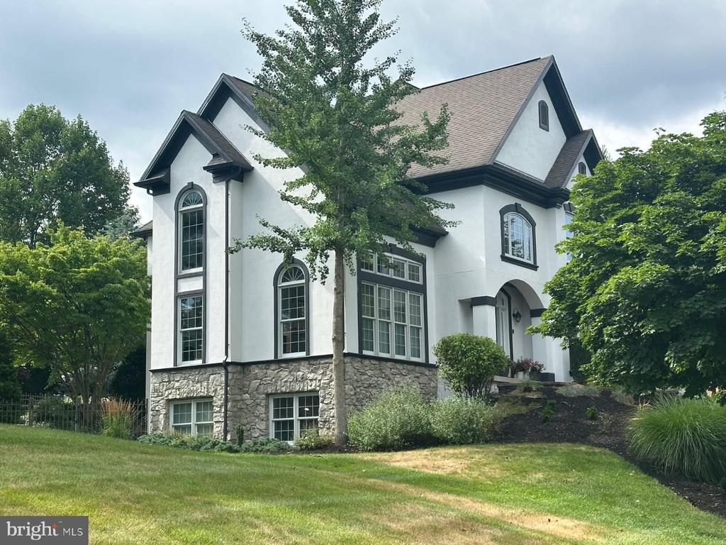 670 PHEASANT RUN ROAD , HUMMELSTOWN, PA 17036