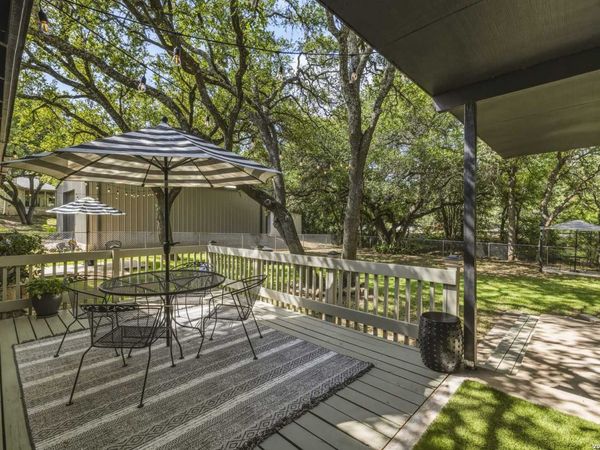 330 Yucca Dr, Kingsland, TX 78639