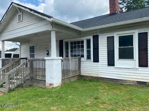 1106 East Main Street, Johnson City, TN 37601