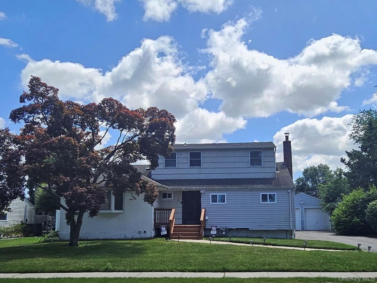 41 Cambria Road , Syosset, NY 11791 Main Photo