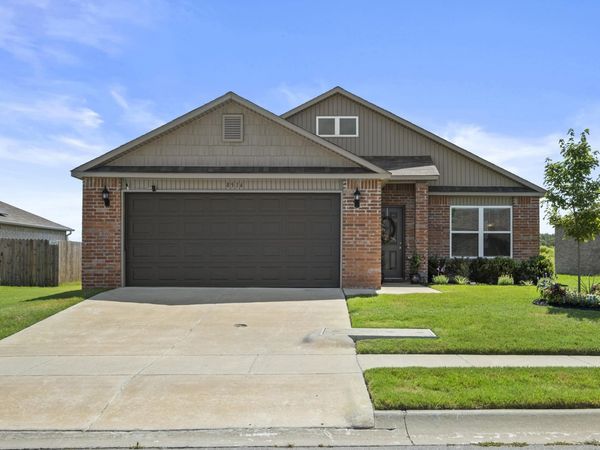 8516 Eastwood Creek Dr, North Little Rock, AR 72113
