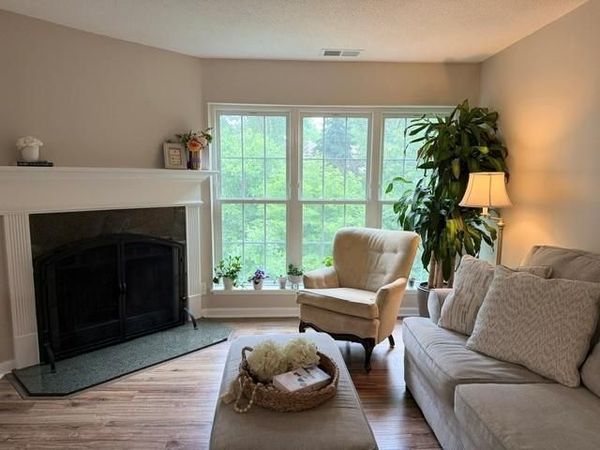 6010 Chasewood Parkway, Unit 203, Minnetonka, MN 55343