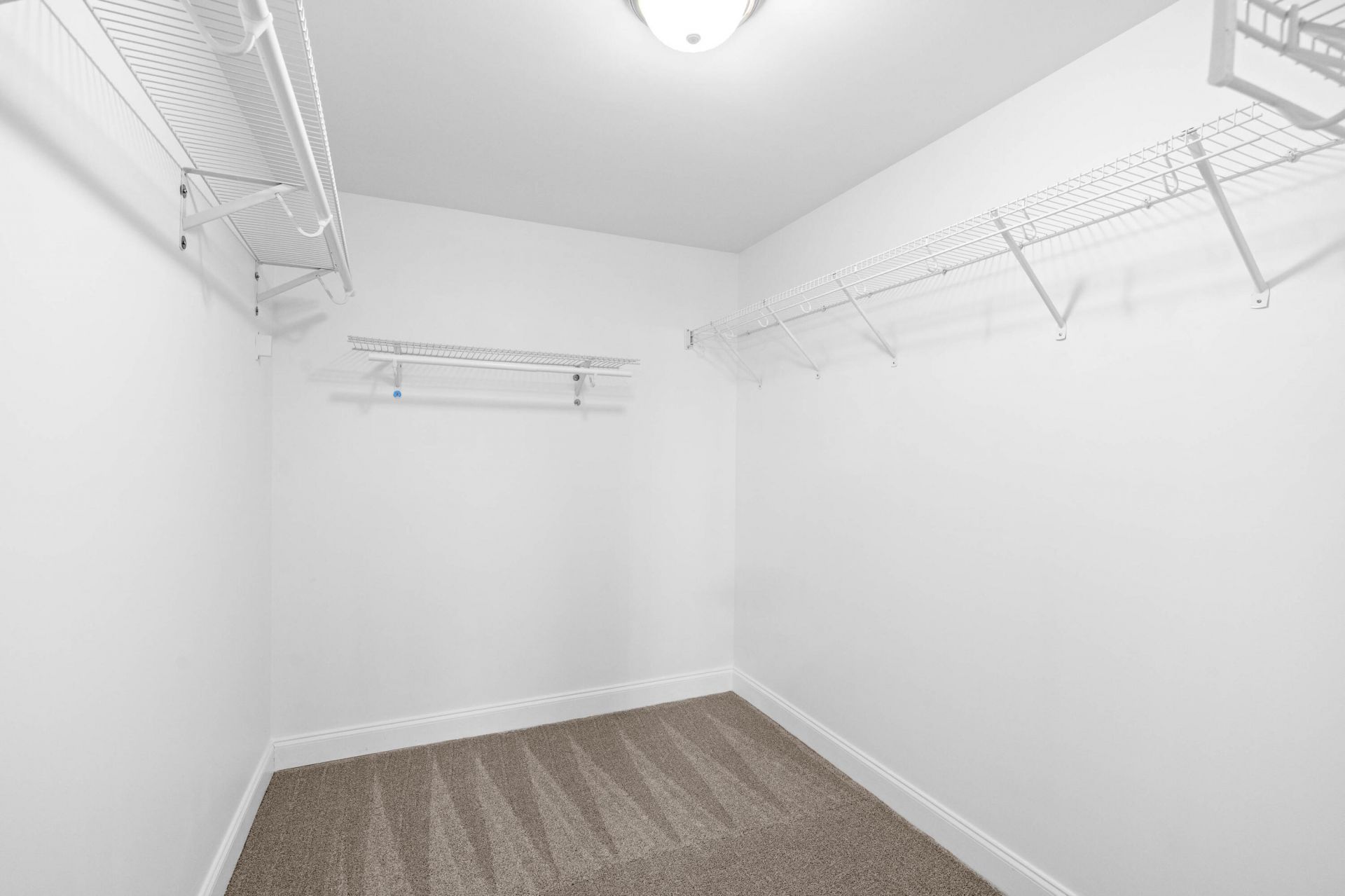 271 Hearthstone Drive Photo 32