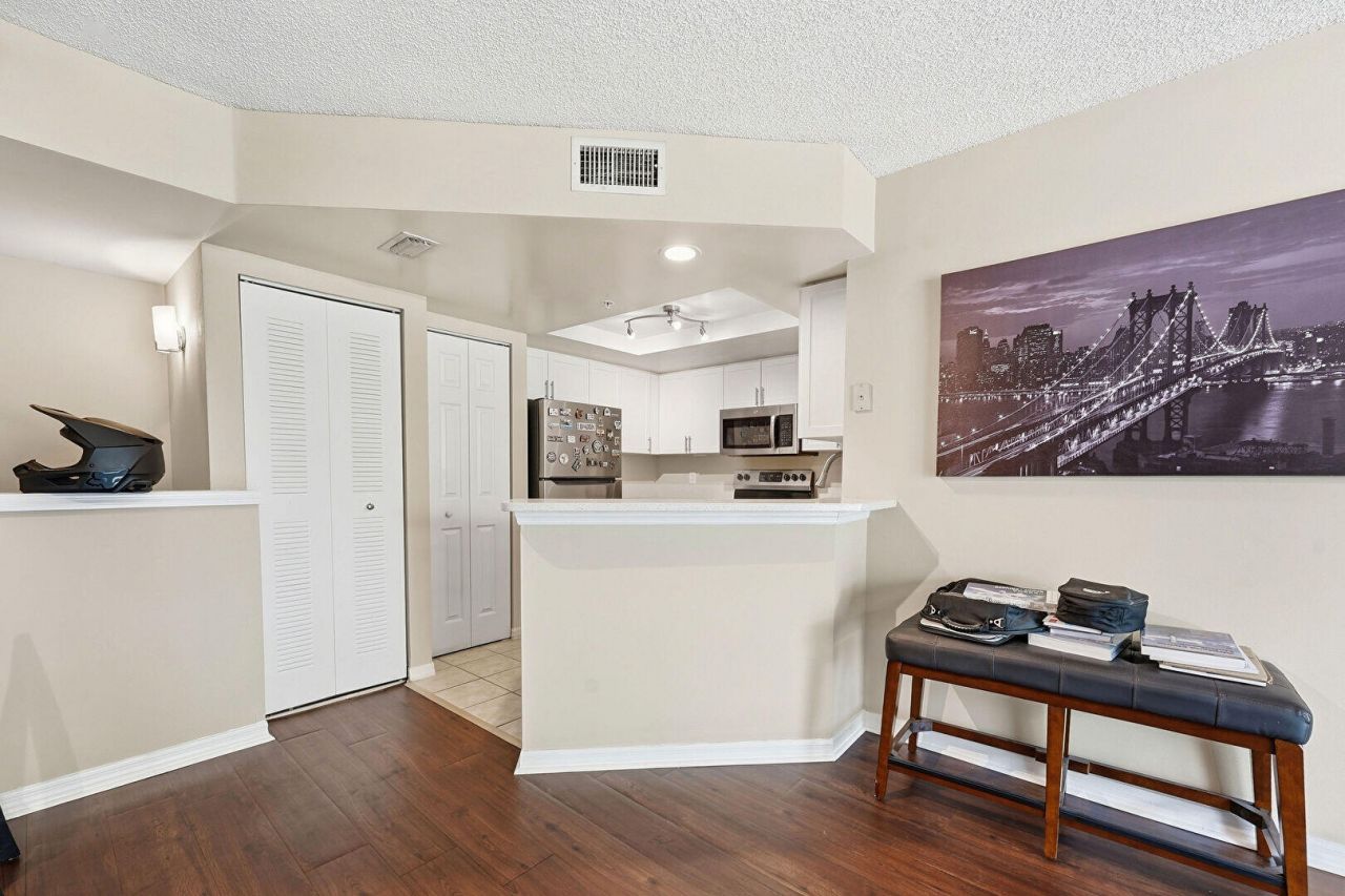 4159 N Haverhill Road, Unit 1304, West Palm Beach, FL 33417 Photo
