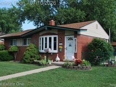 32759 Birchwood Street, Westland, MI 48186