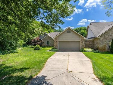 312 Reid Road, Highland Twp, MI 48357