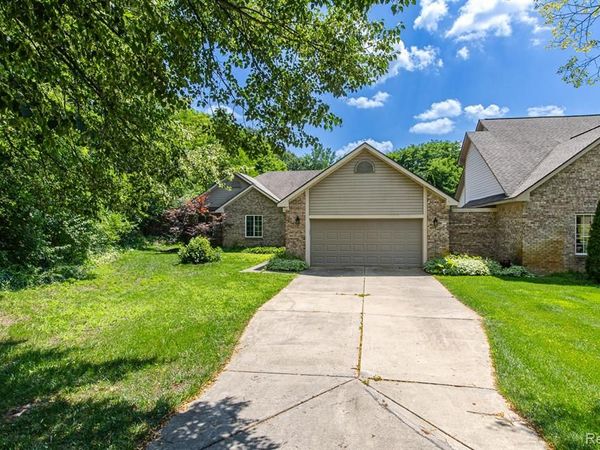 312 Reid Road, Highland Twp, MI 48357