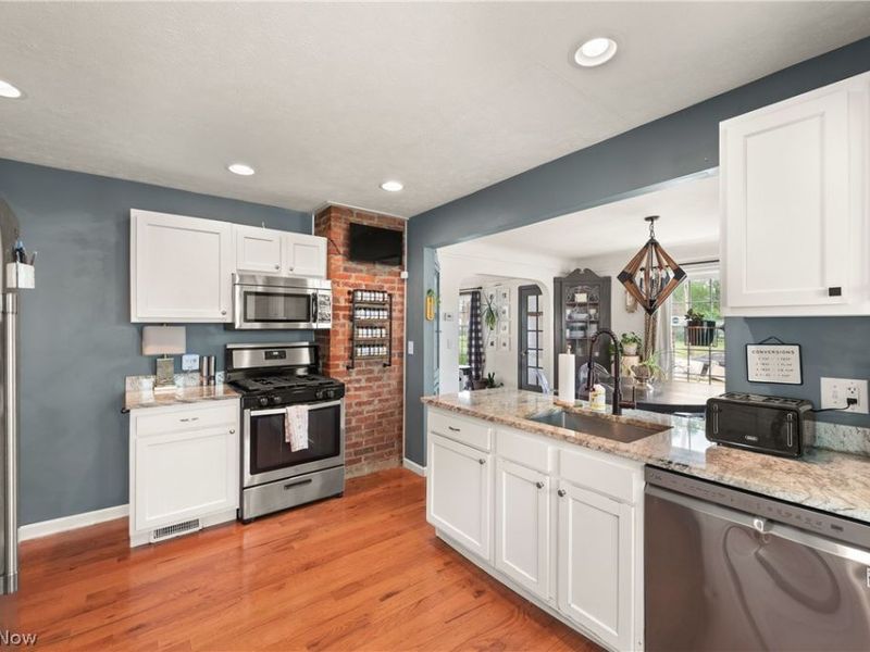 16800 Pilgrim Avenue, Cleveland, OH 44111 Photo 19