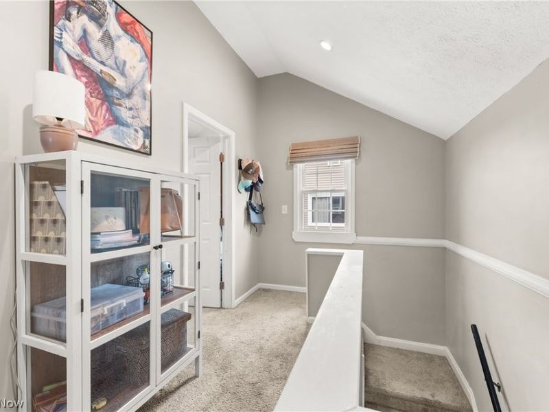 16800 Pilgrim Avenue, Cleveland, OH 44111 Photo 27