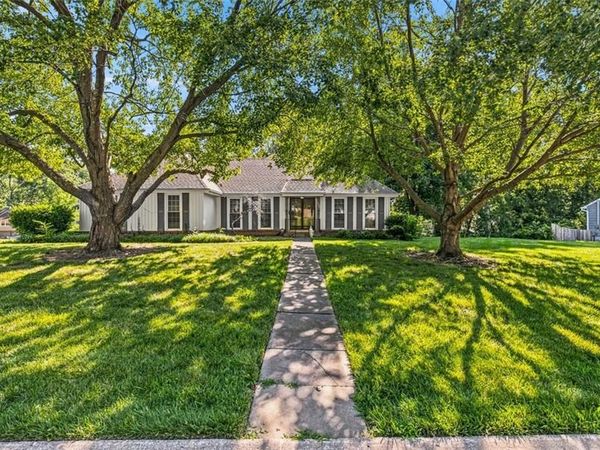 6809 N Agnes Avenue, Gladstone, MO 64119