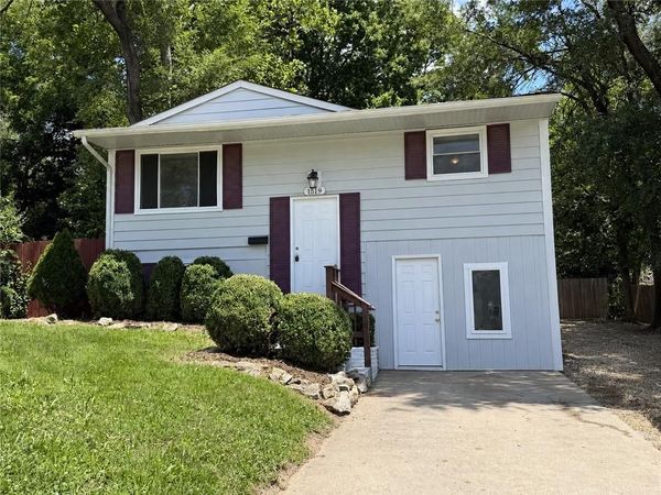 1519 N Geronimo Drive, Independence, MO 64058