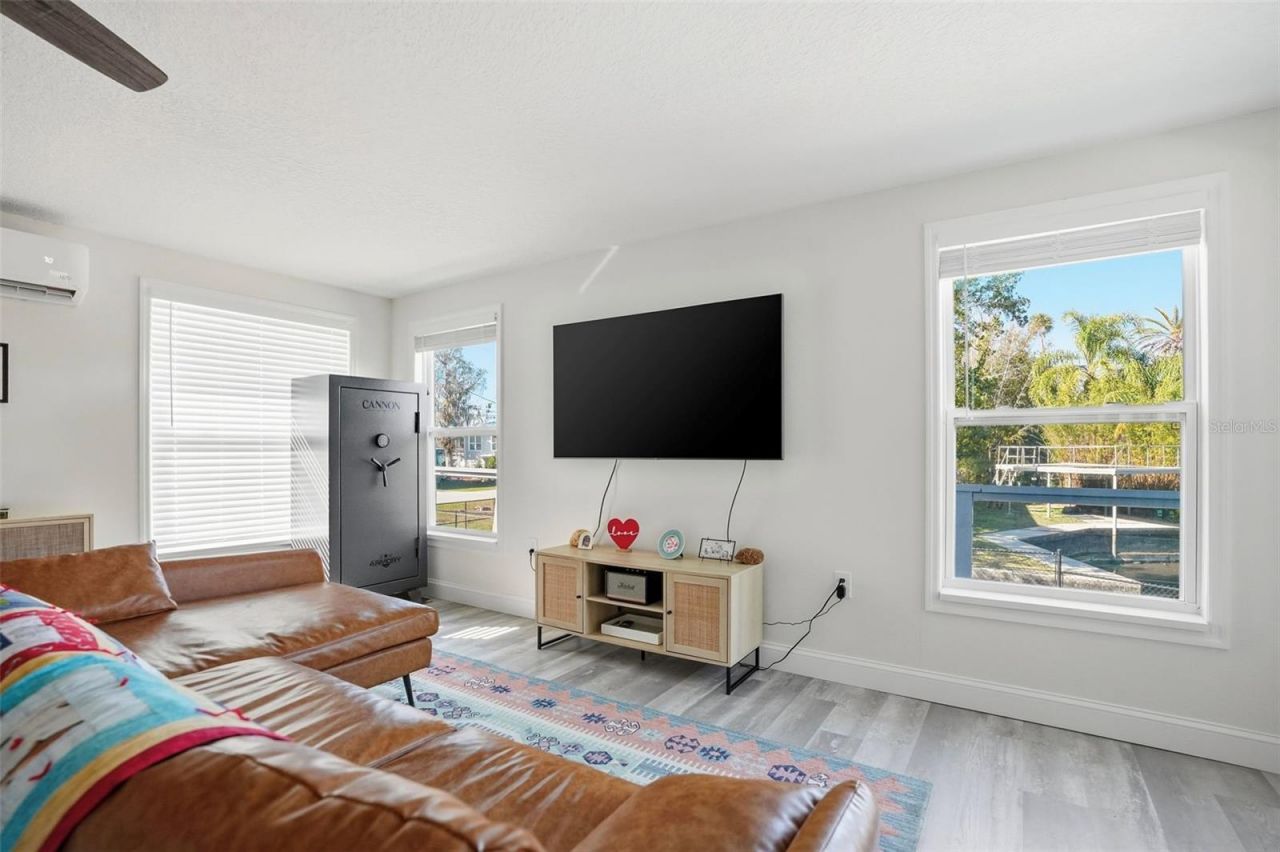 7266 Tropical Drive , Weeki Wachee, FL 34607 Photo