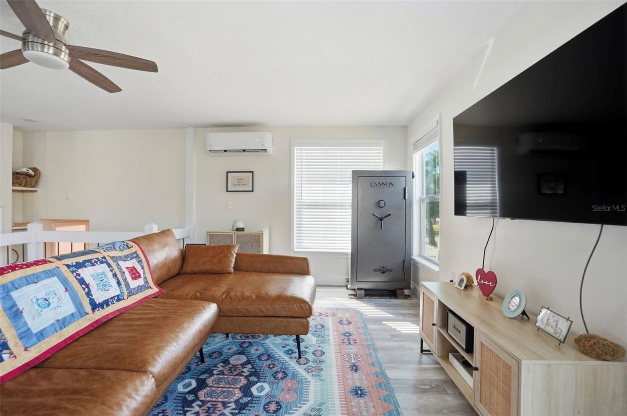 7266 Tropical Drive , Weeki Wachee, FL 34607 Photo