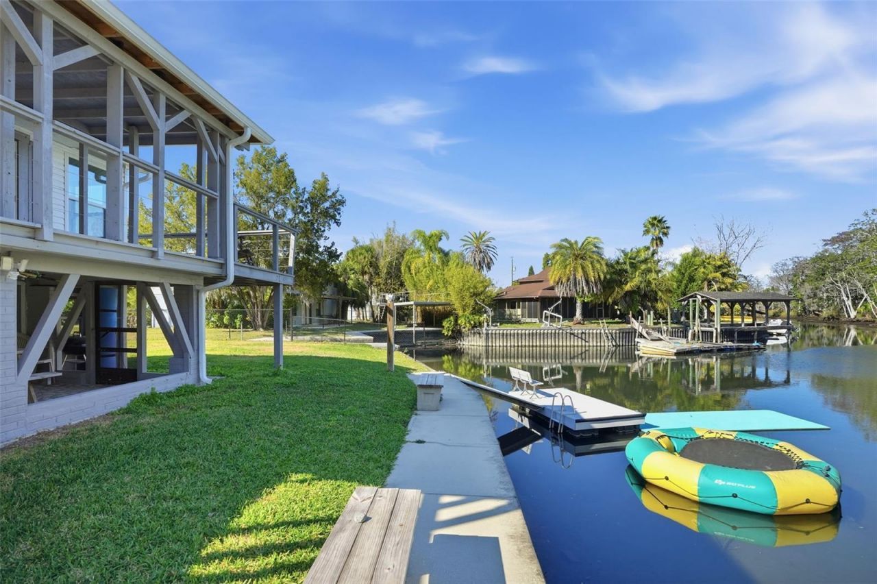 7266 Tropical Drive , Weeki Wachee, FL 34607 Photo