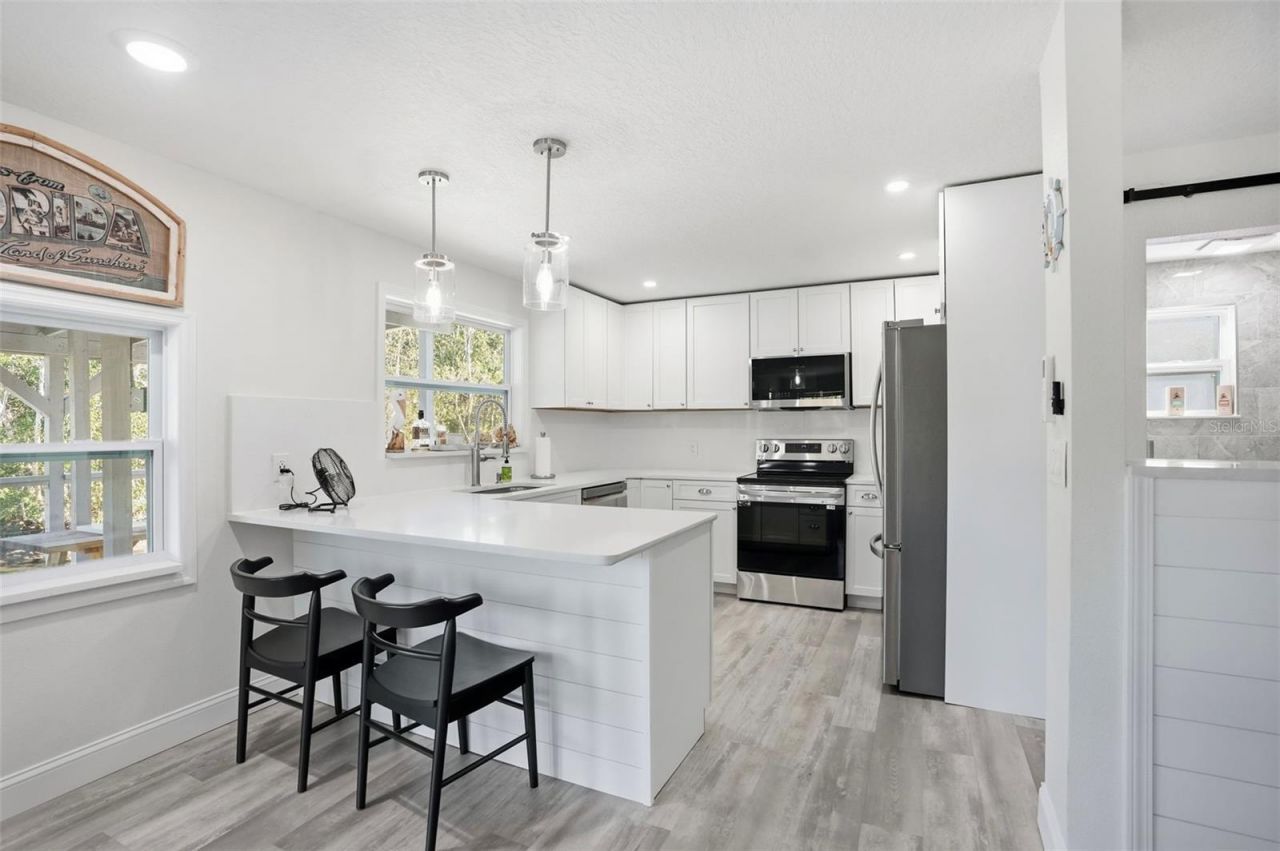 7266 Tropical Drive , Weeki Wachee, FL 34607 Photo