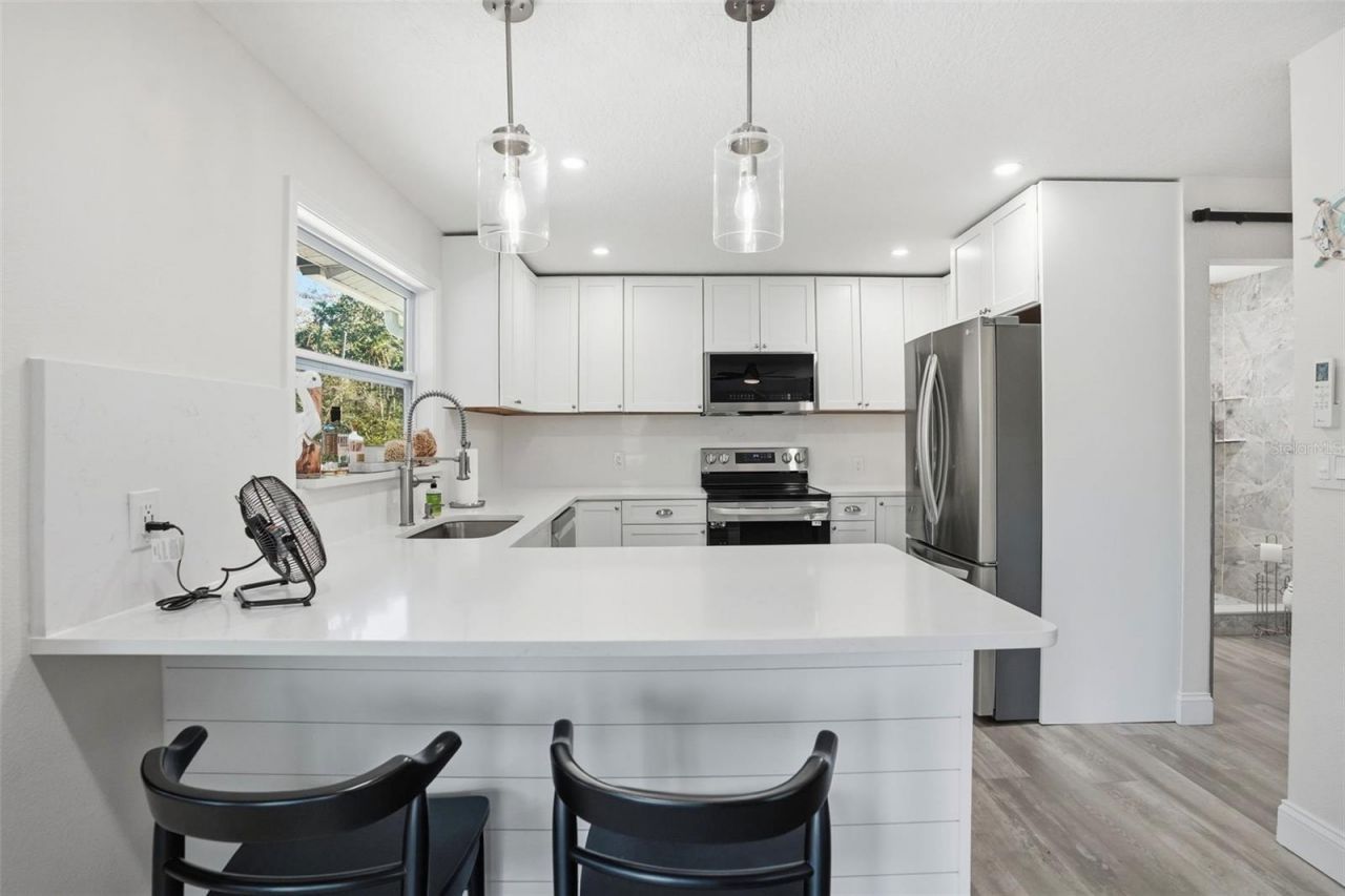 7266 Tropical Drive , Weeki Wachee, FL 34607 Photo