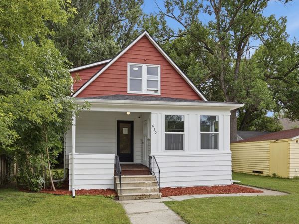 612 Elm Street S, Moorhead, MN 56560