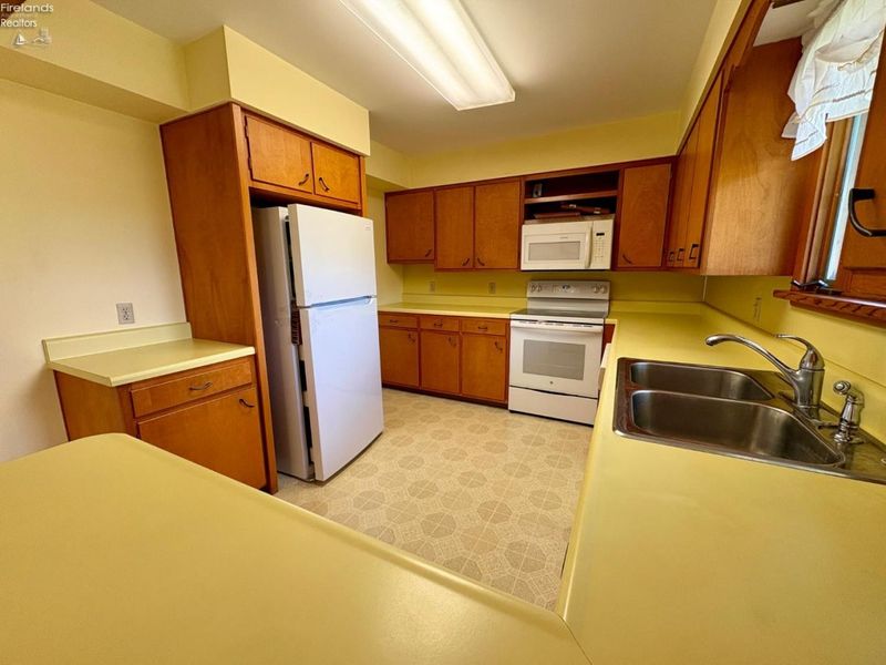 517 Buckeye Drive, Attica, OH 44807 Photo 12