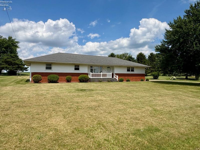 517 Buckeye Drive, Attica, OH 44807 Photo 2