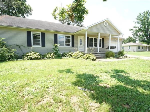 811 Chautauqua Lane , Dexter, MO 63841