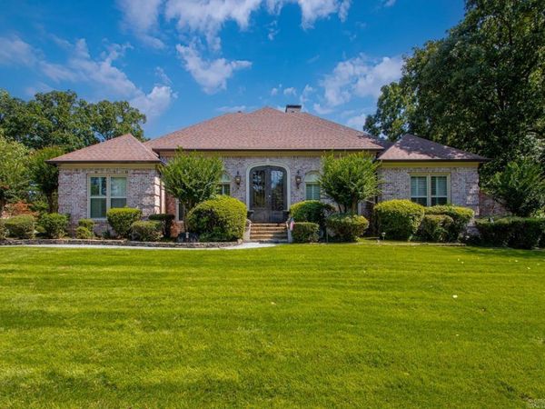 13620 Pleasant Forest Dr, Little Rock, AR 72212