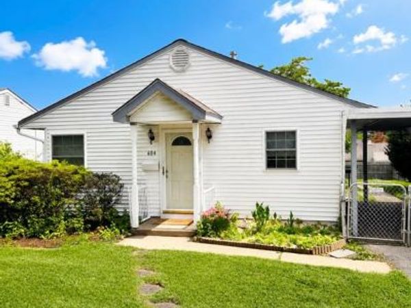 604 TRENTON ROAD, FAIRLESS HILLS, PA 19030