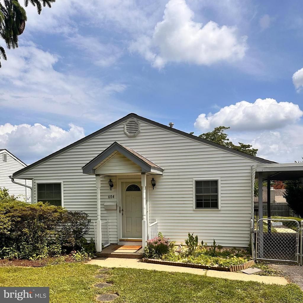 604 TRENTON ROAD , FAIRLESS HILLS, PA 19030