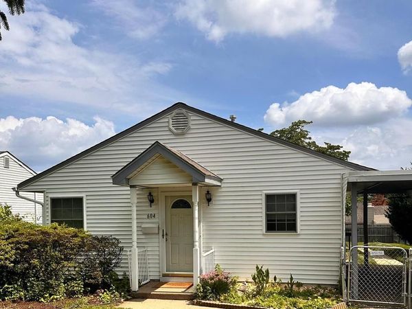 604 TRENTON ROAD, FAIRLESS HILLS, PA 19030