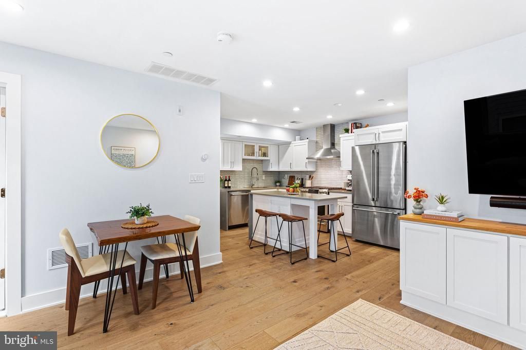 212 BAINBRIDGE STREET , PHILADELPHIA, PA 19147