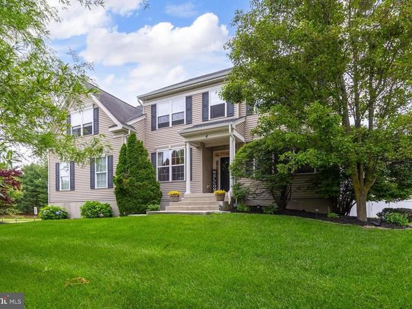 8 WOODFIELD DRIVE, SWEDESBORO, NJ 08085