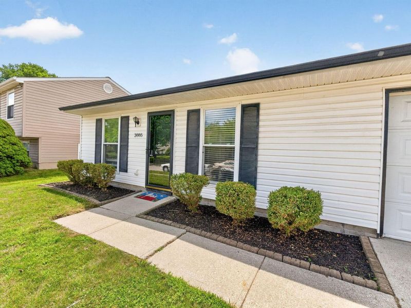 3885 Farm Brook Lane, Columbus, OH 43204 Photo 4