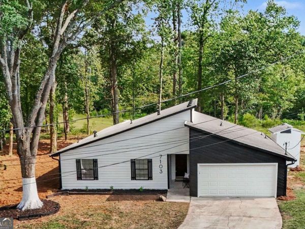 7103 Apache Lane, Riverdale, GA 30274