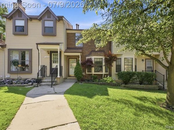 3046 Carly Court, Auburn Hills, MI 48326