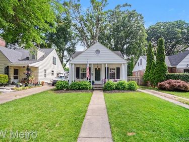 615 Royal Avenue, Royal Oak, MI 48073