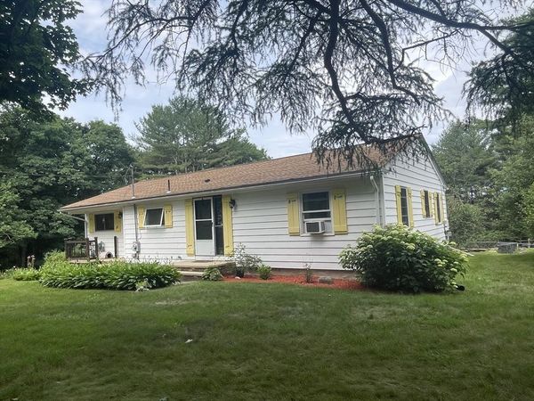 1042 Turkey St, Hardwick, MA 01082