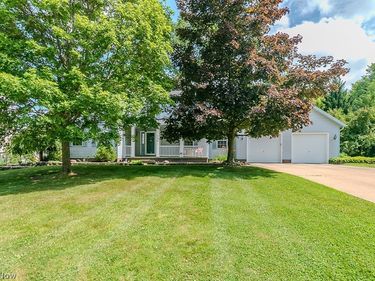 104 Charter Drive, Northfield Center, OH 44067