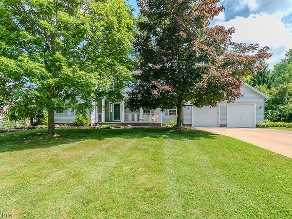 104 Charter Drive , Northfield Center, OH 44067