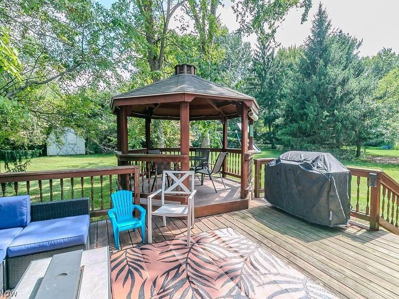 104 Charter Drive, Northfield Center, OH 44067 Photo 8
