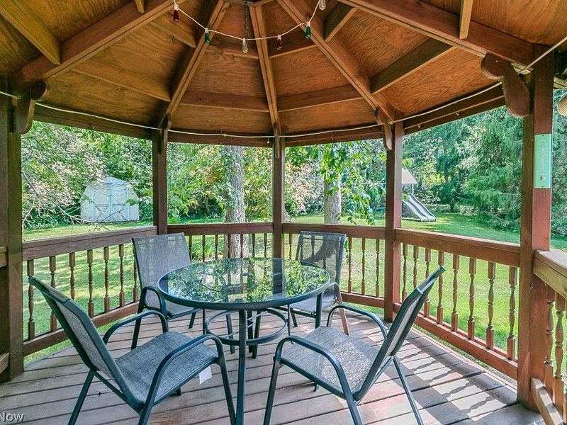 104 Charter Drive, Northfield Center, OH 44067 Photo 9
