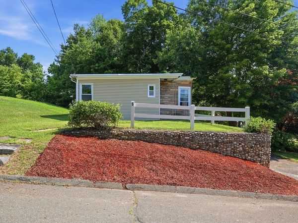 5 1st Ave, Ware, MA 01082