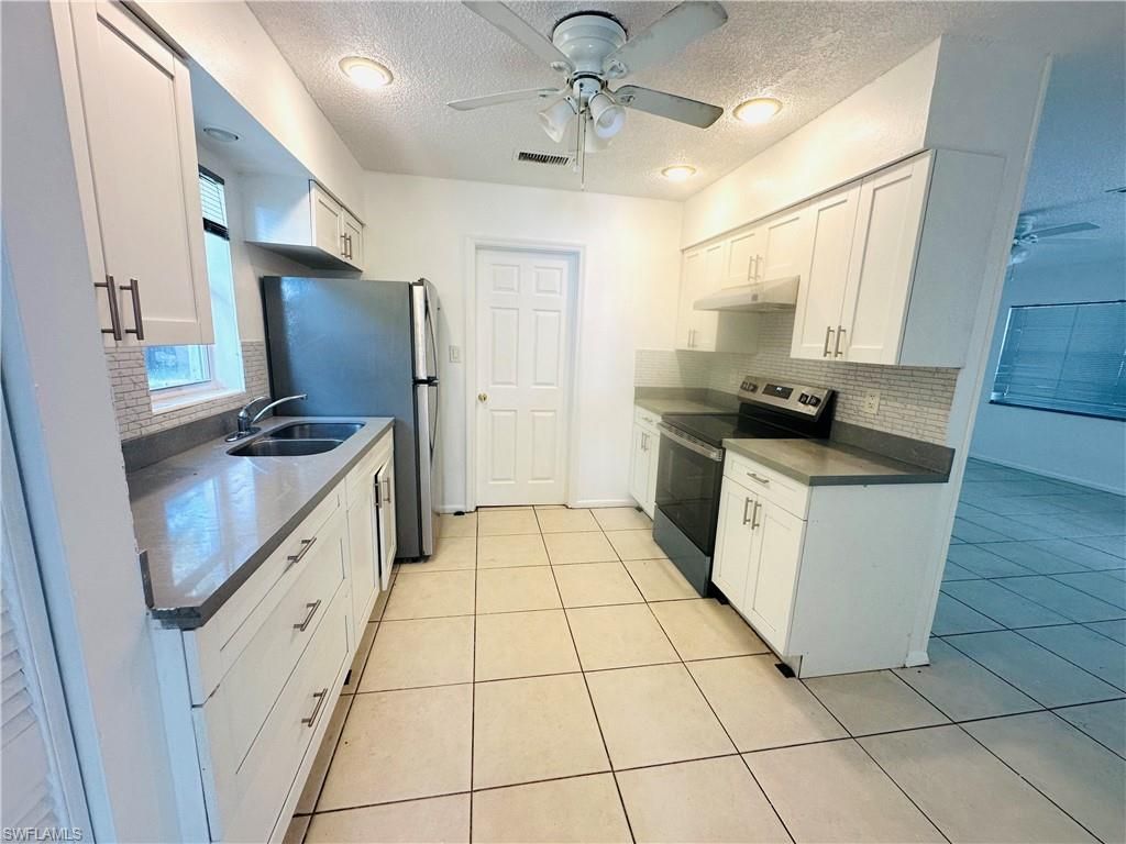 1215 S Alhambra Cir, Unit B, Naples, FL 34103 Photo