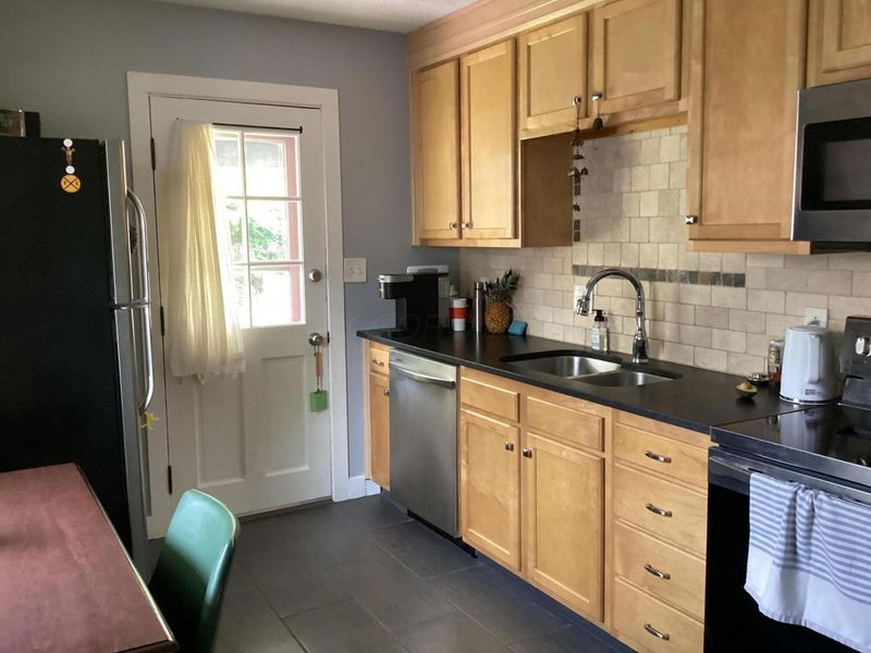 321 W Kanawha Avenue, Columbus, OH 43214 Photo 9