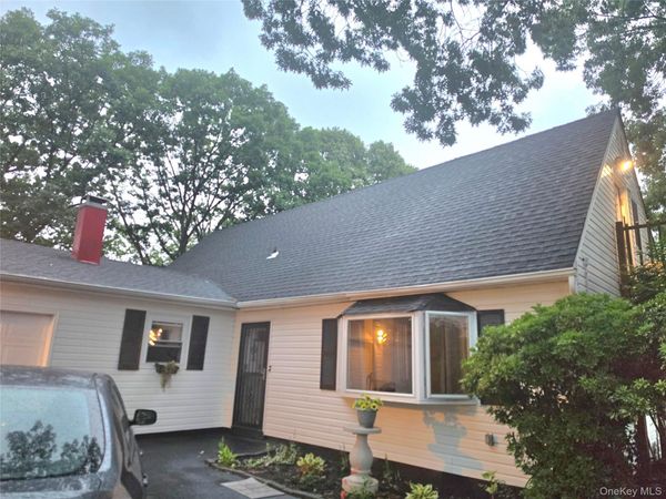 41 Fig Street, Central Islip, NY 11722