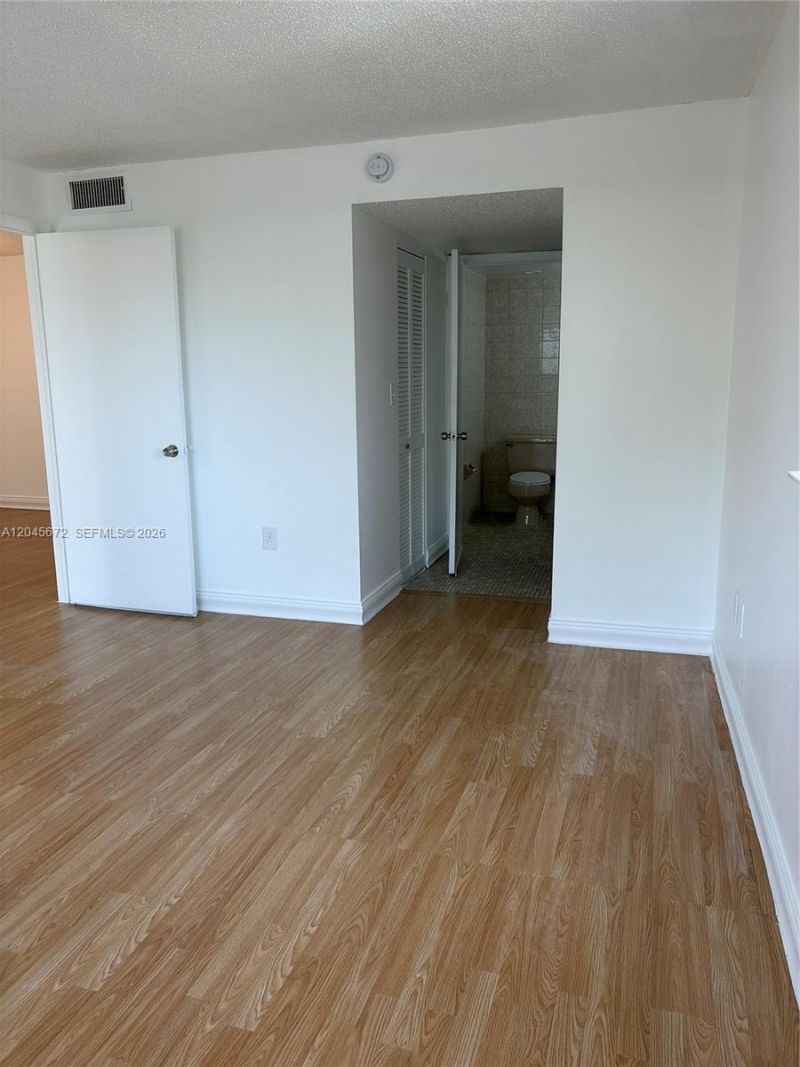 1150 Collins Ave , Unit 404, Miami Beach, FL 33139 Photo