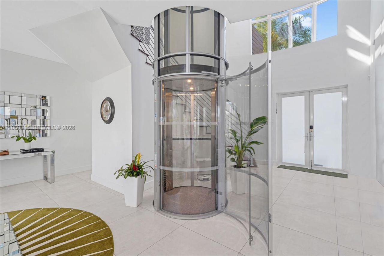 7515 NW 99th Ave, Doral, FL 33178 Photo