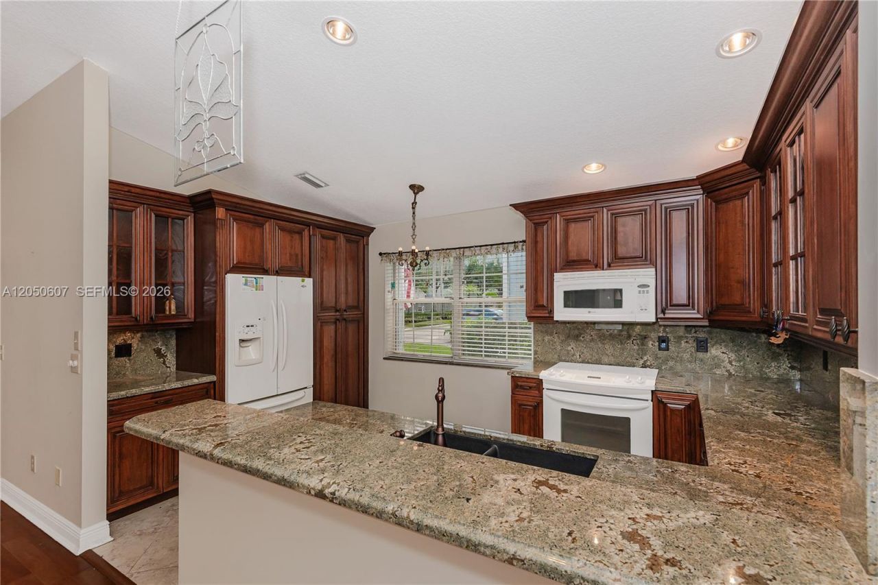 9852 NW 9th Ct , Plantation, FL 33324 Photo