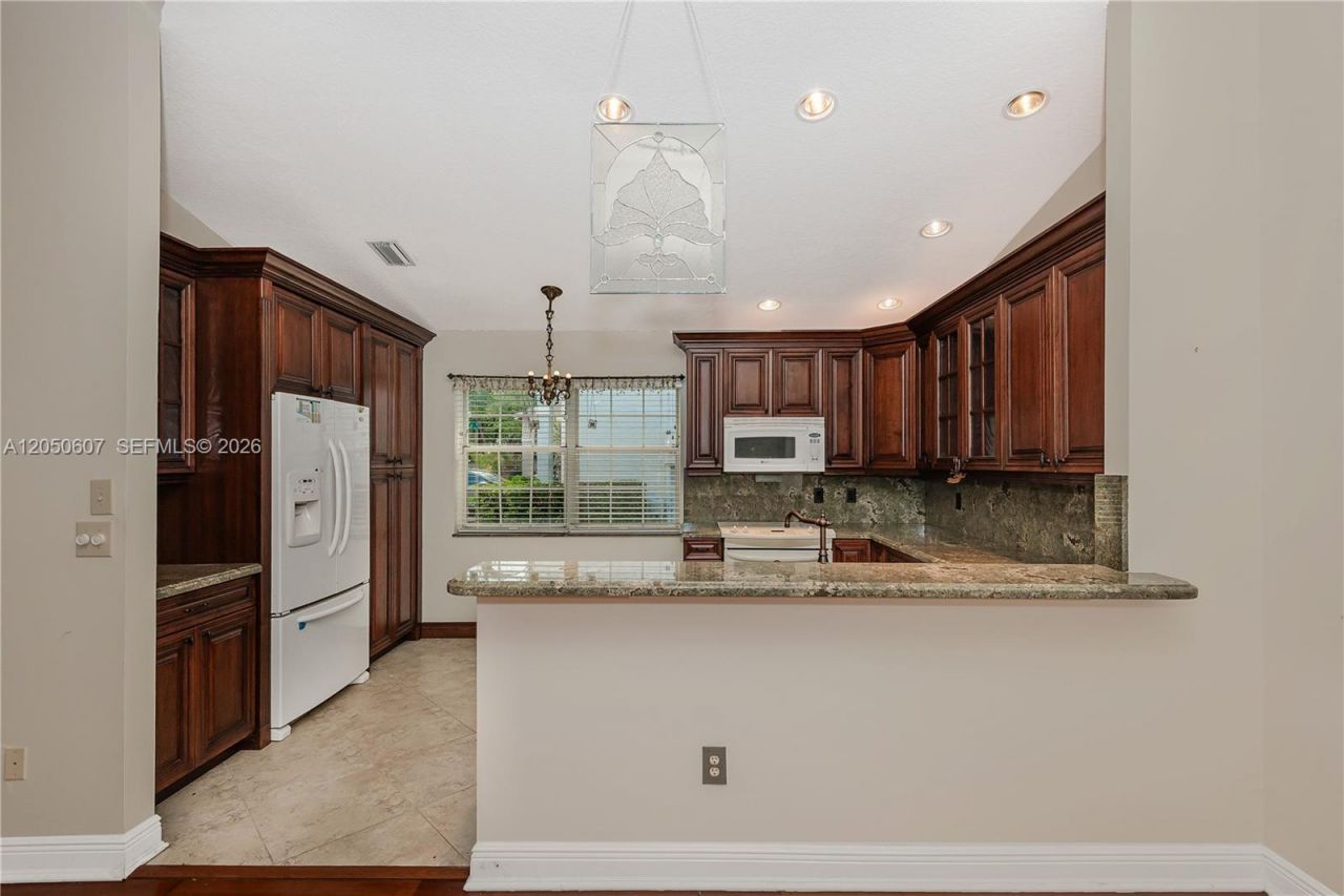 9852 NW 9th Ct , Plantation, FL 33324 Photo