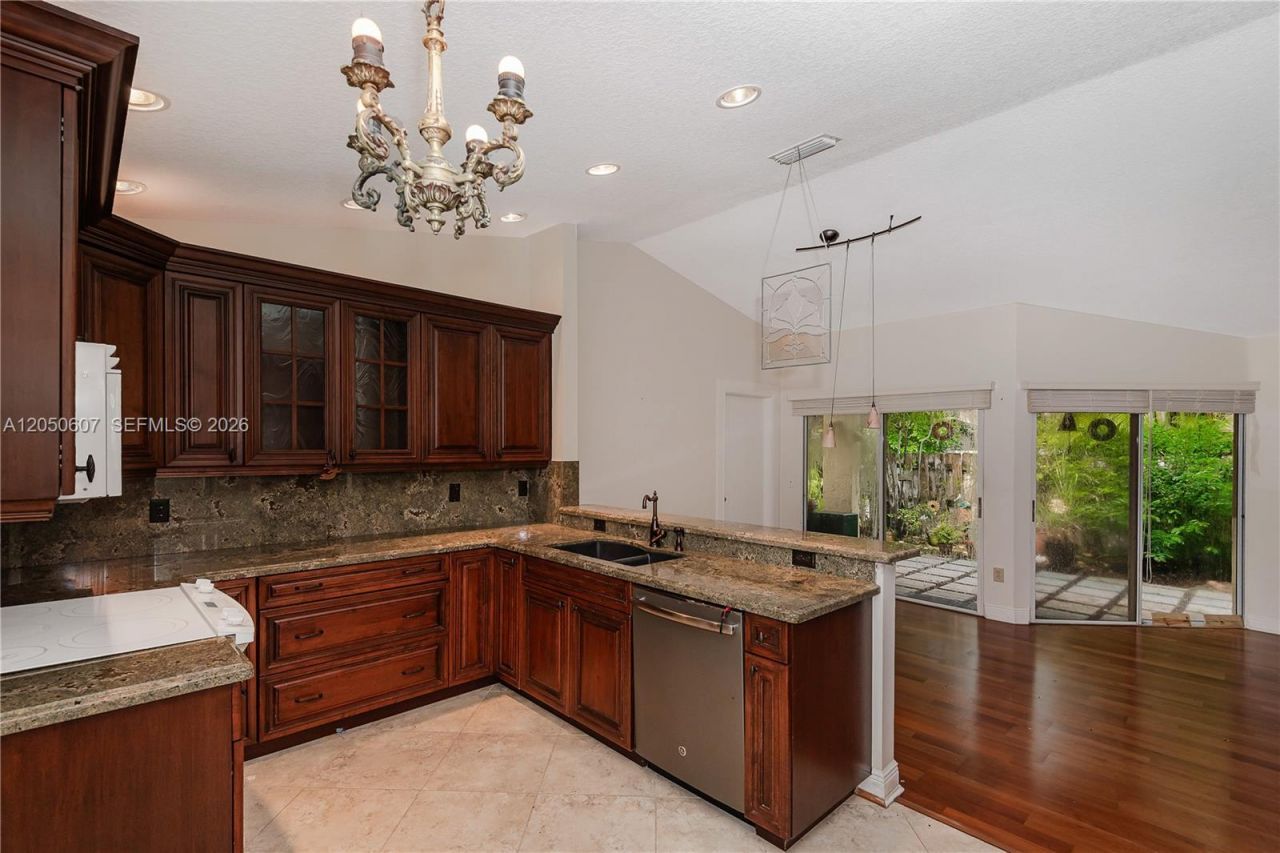9852 NW 9th Ct , Plantation, FL 33324 Photo