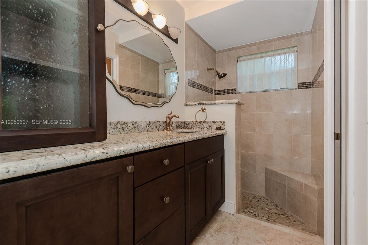 9852 NW 9th Ct , Plantation, FL 33324 Photo